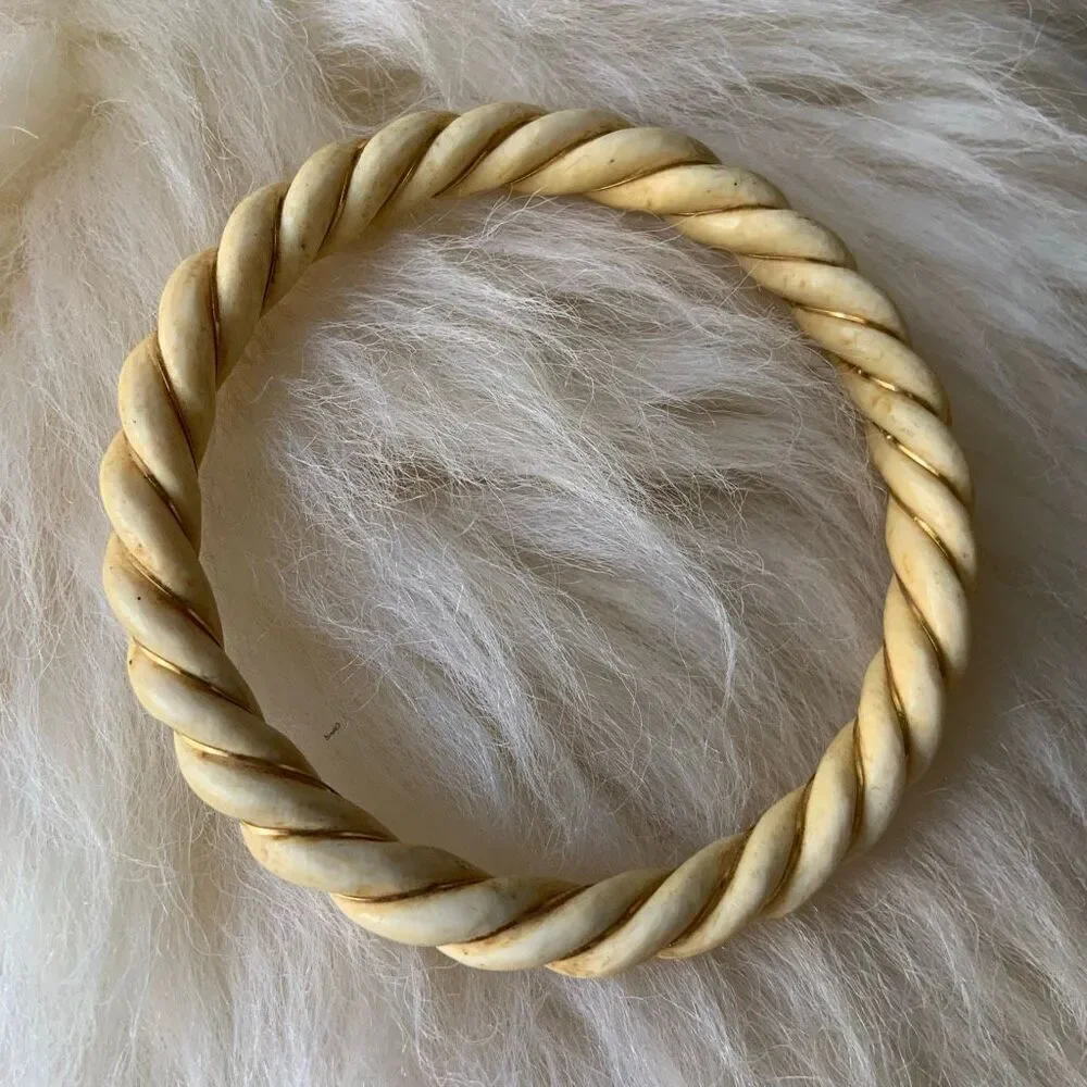 VINTAGE Bone & Gold Inlay Bracelet - Picture 5 of 6